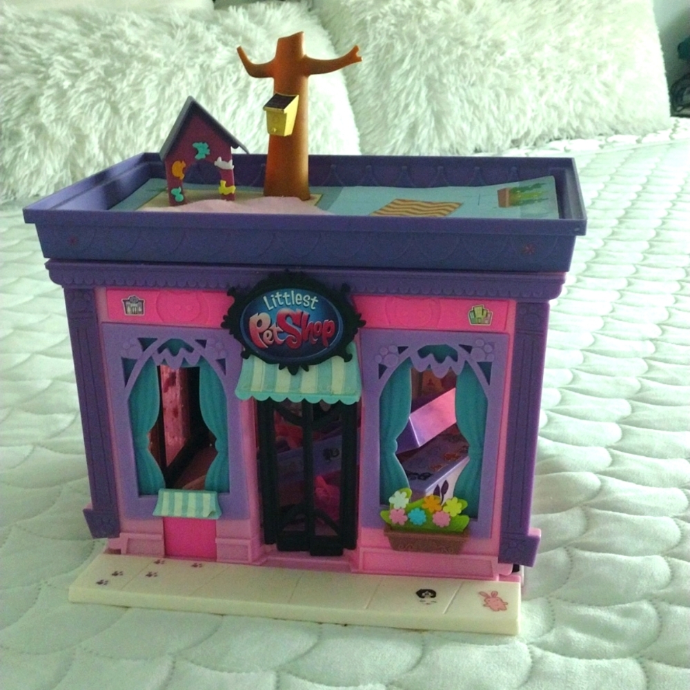 Littlest PetShop House